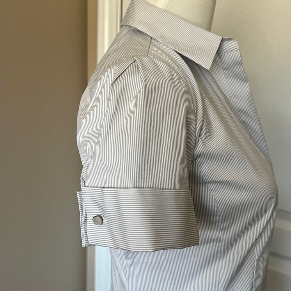 Ann Taylor striped short sleeve blouse shirt 00P - Picture 3 of 4
